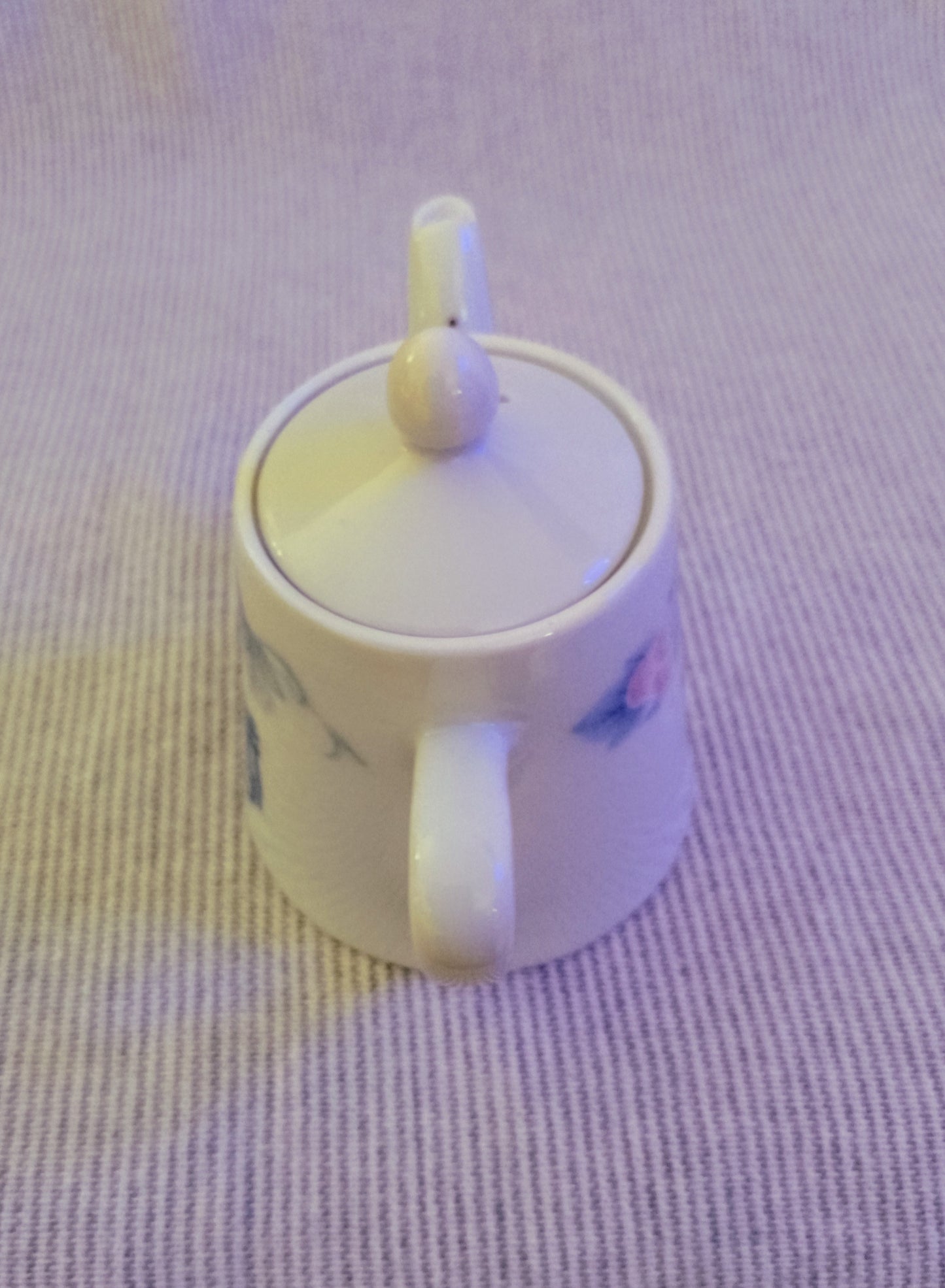 Retro Small Chinese Porcelain Tea Pot by LILING Pottery China