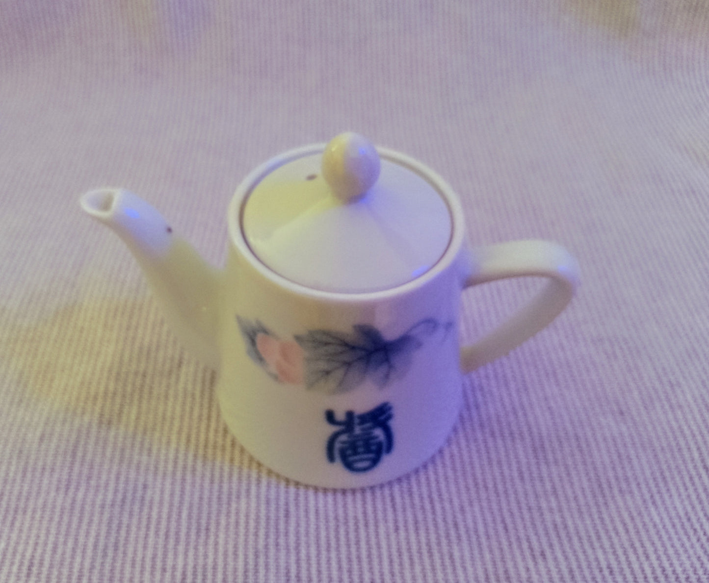 Retro Small Chinese Porcelain Tea Pot by LILING Pottery China