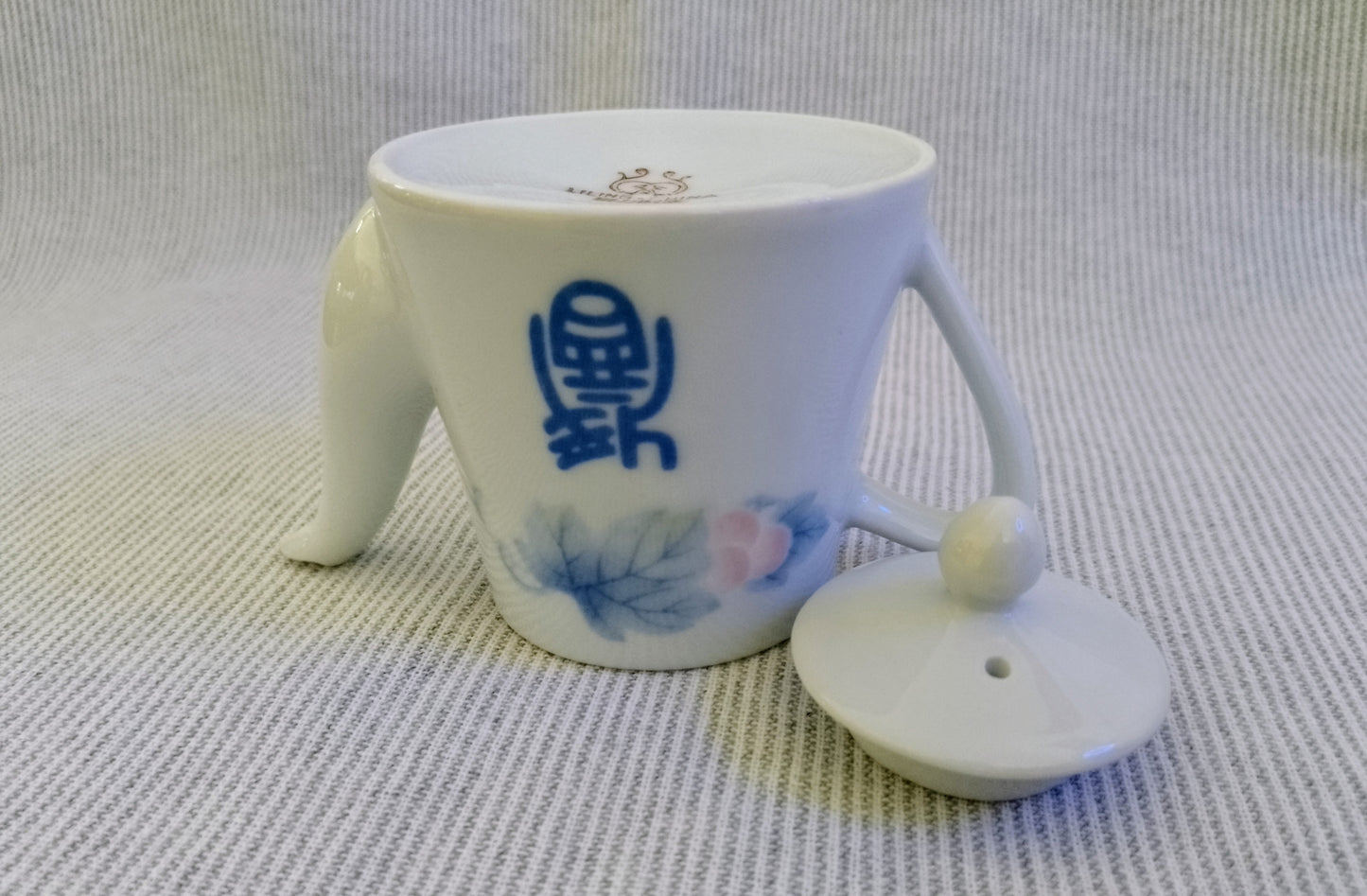 Retro Small Chinese Porcelain Tea Pot by LILING Pottery China