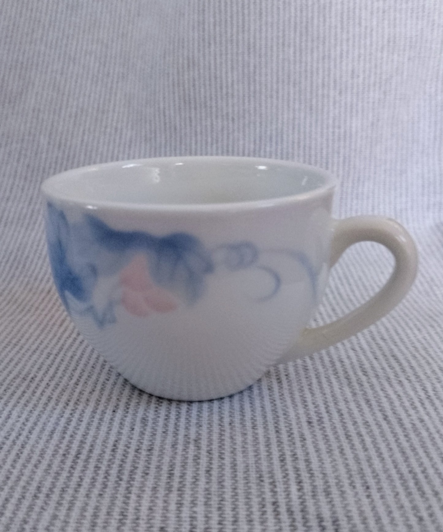 Vintage  Chinese Tea Cup by QUNLI-HUNAN