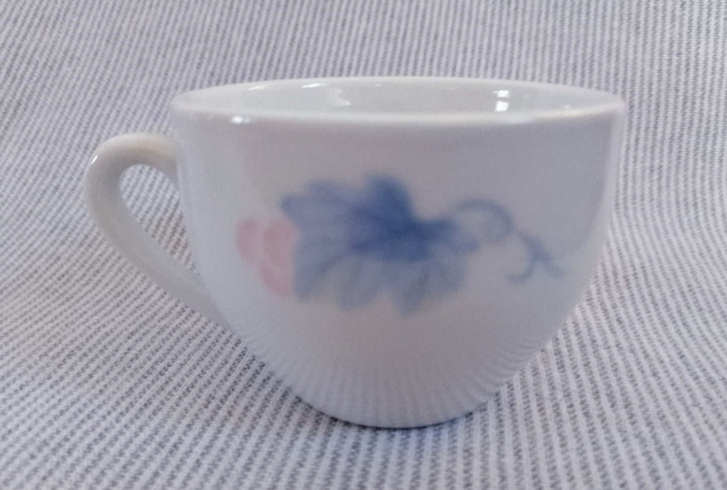 Vintage  Chinese Tea Cup by QUNLI-HUNAN