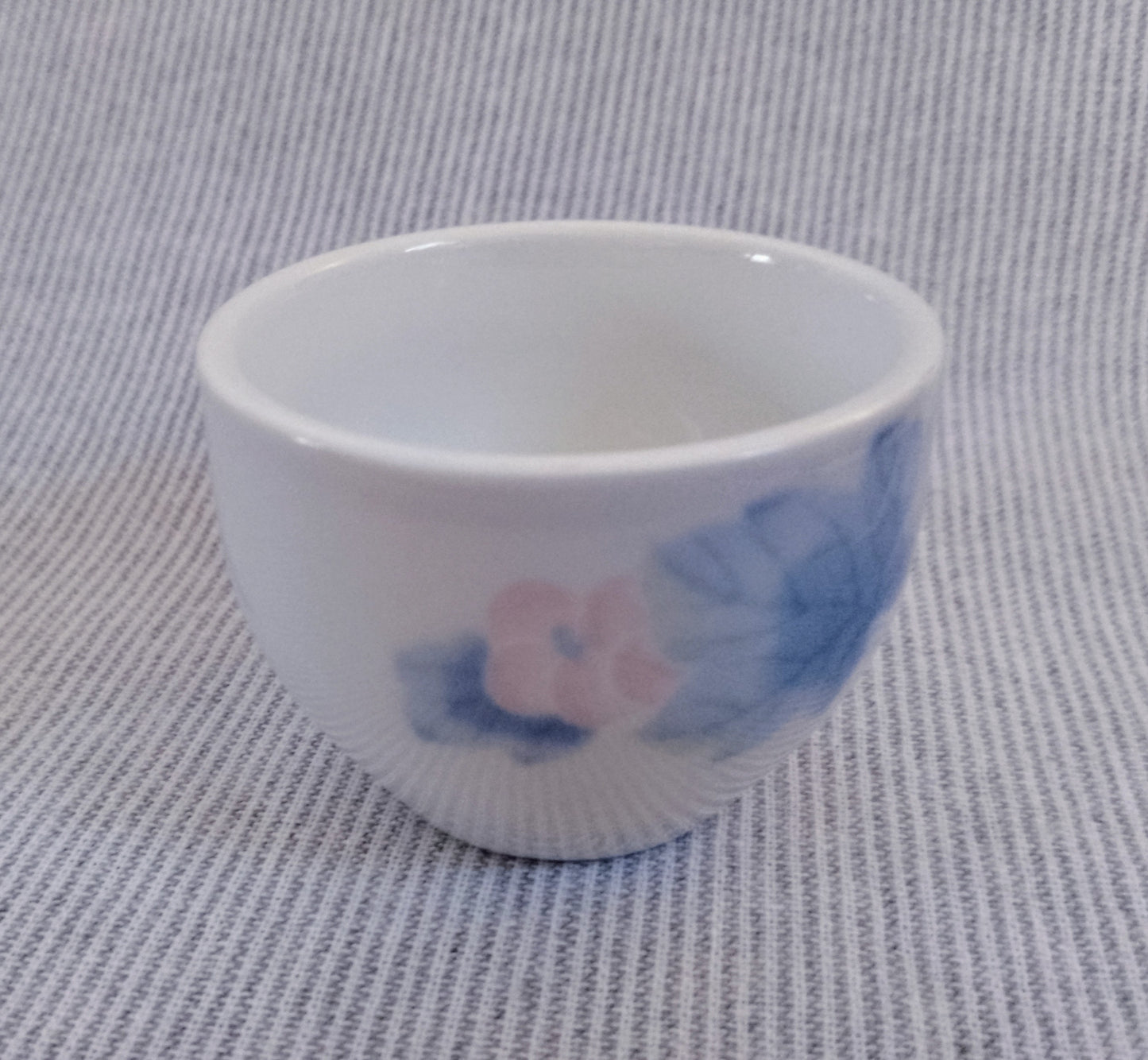 Vintage  Chinese Tea Cup by QUNLI-HUNAN