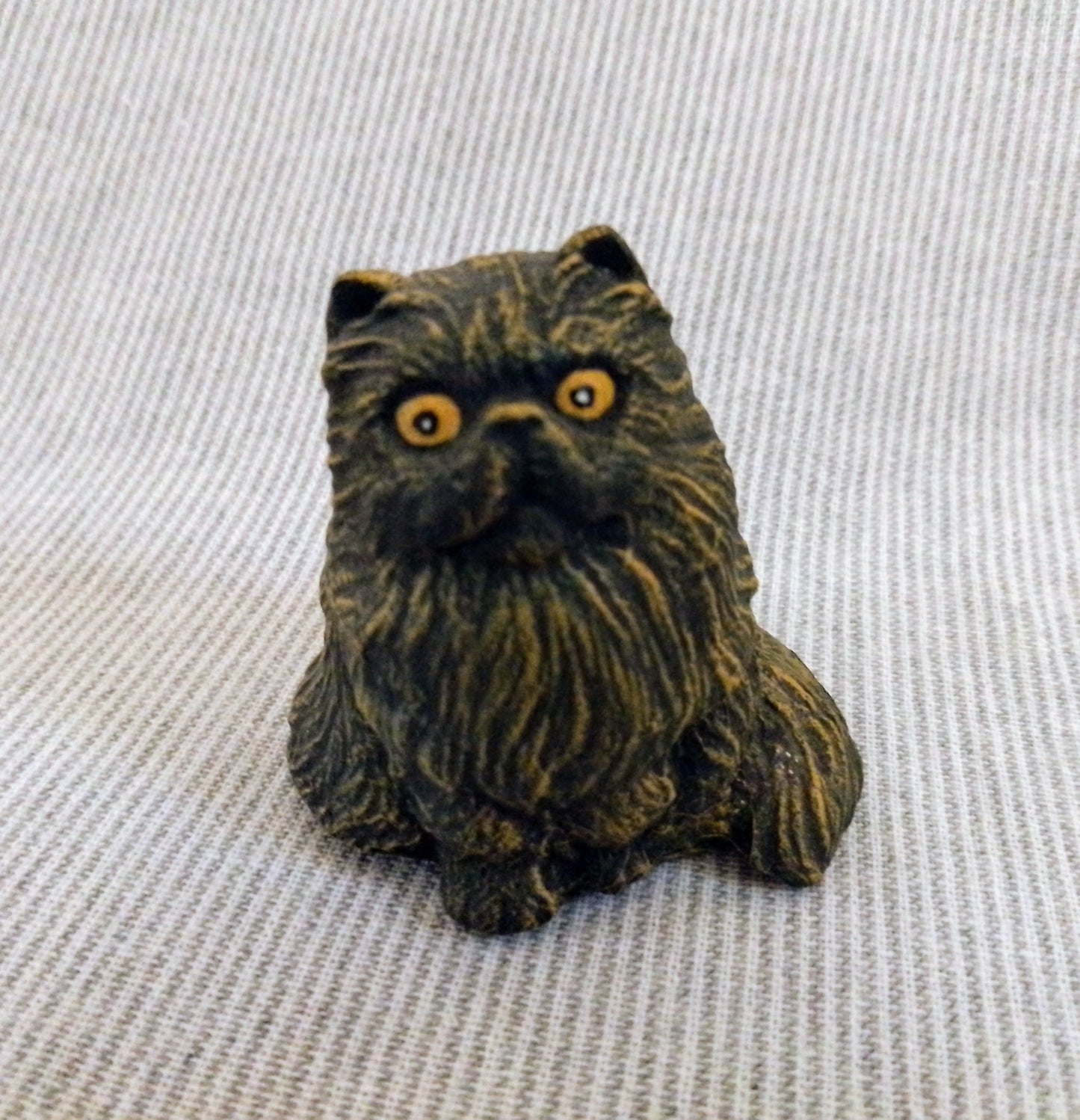 Retro Persian Cat Figurine with Yellow Eyes